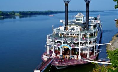 Mississippi river boat